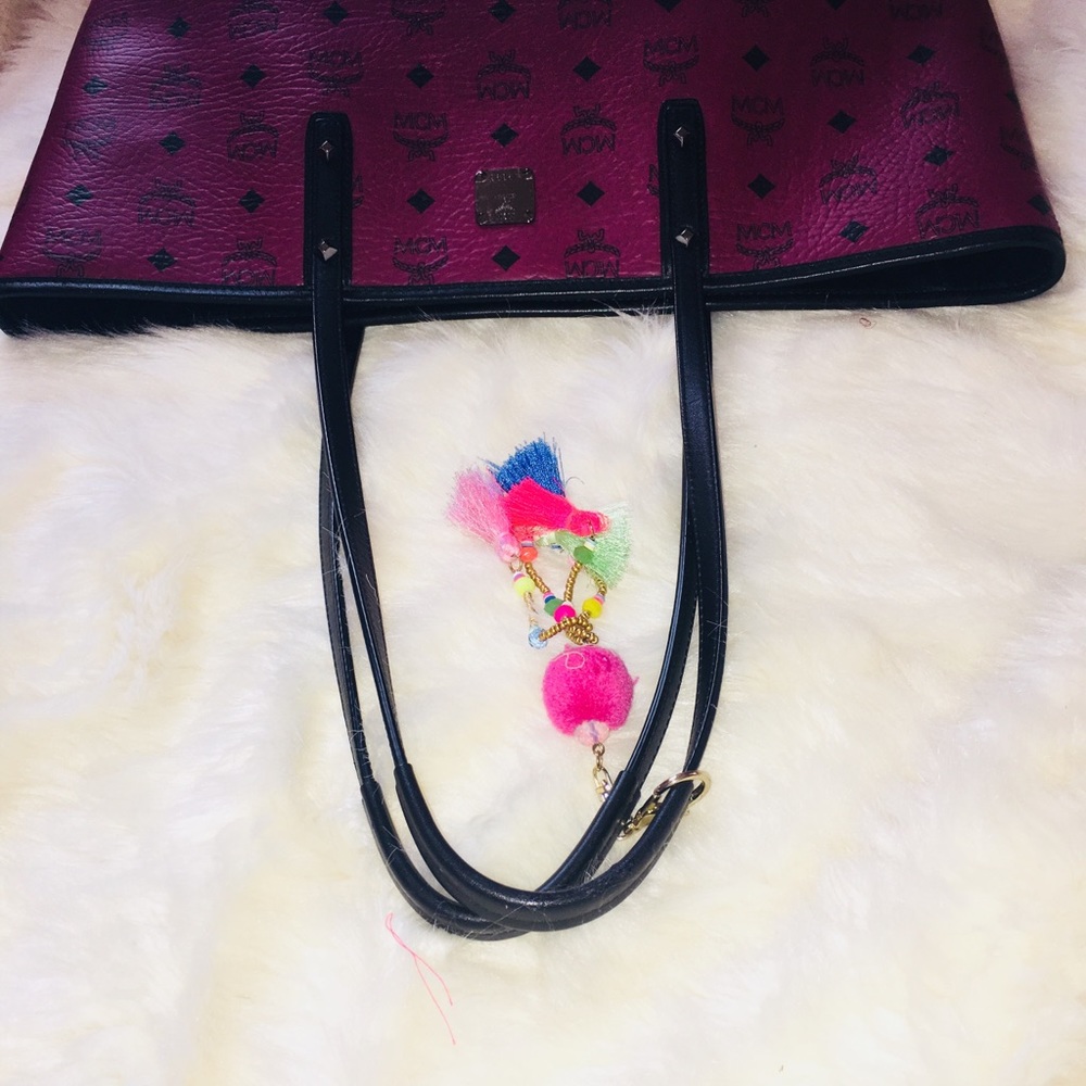 🔥RARE🔥 MCM Anya Scooter Red Canvas Leather Tote - Picture 3 of 7